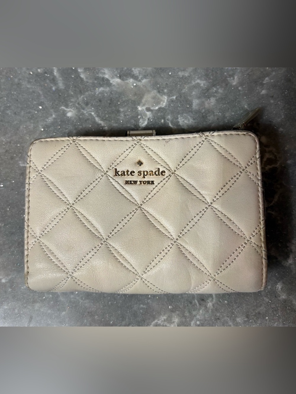 Kate Spade New York Quilted Leather Medium Bifold Wallet - Cream/Meringue